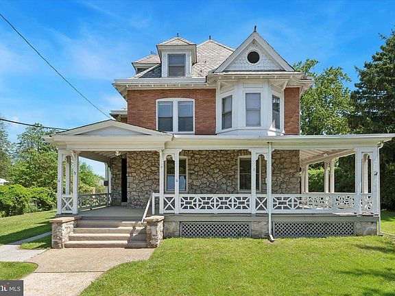 3rd image of 75 Nutt Rd