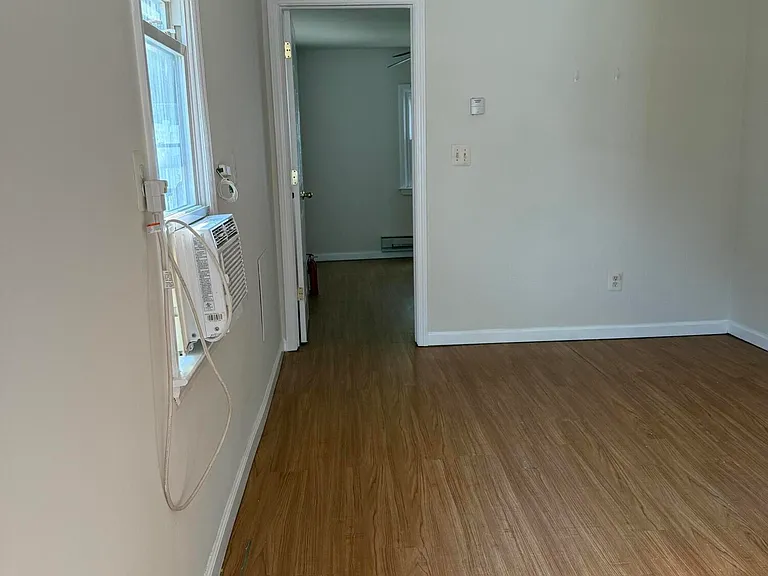 257 Carr Ave #C — Photo 6