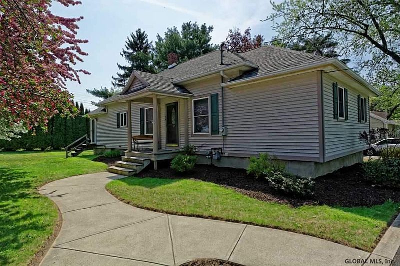 2nd image of 7 PHILLIPS Road