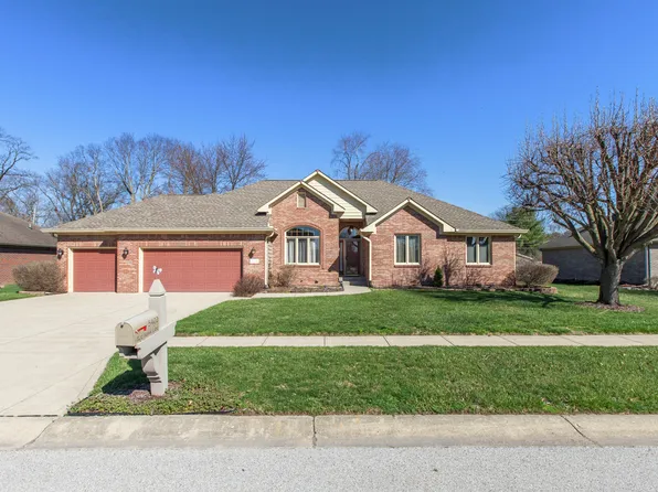 5402 Red Hawk Ln, Greenwood, IN 46142
