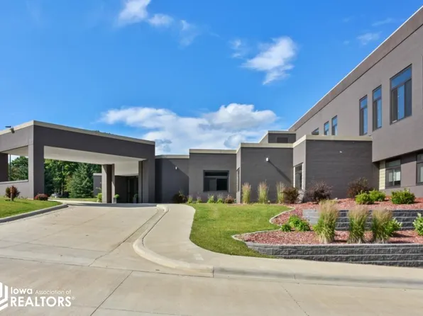 110 Rocksylvania Ave Unit 202, Iowa Falls, IA 50126