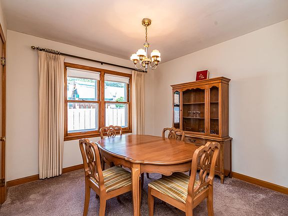 5th image of 4784 N Elkhart Ave