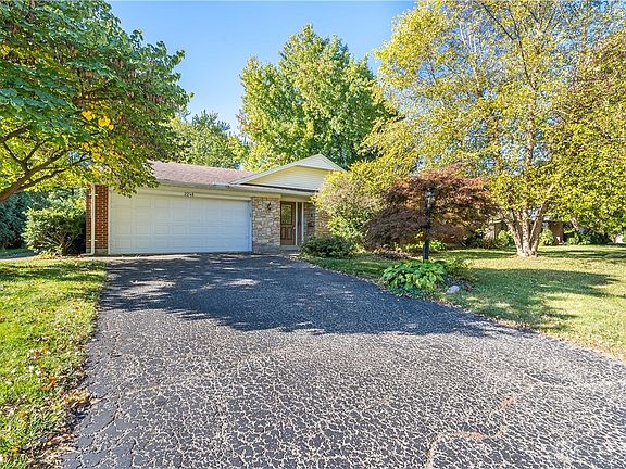 2nd image of 2248 Belloak Dr