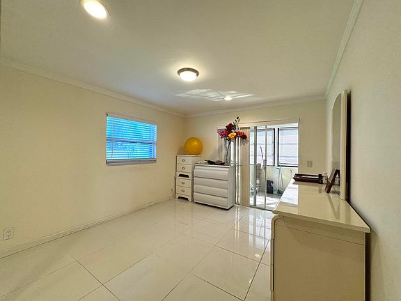 5th image of 172 Waterford Way #172