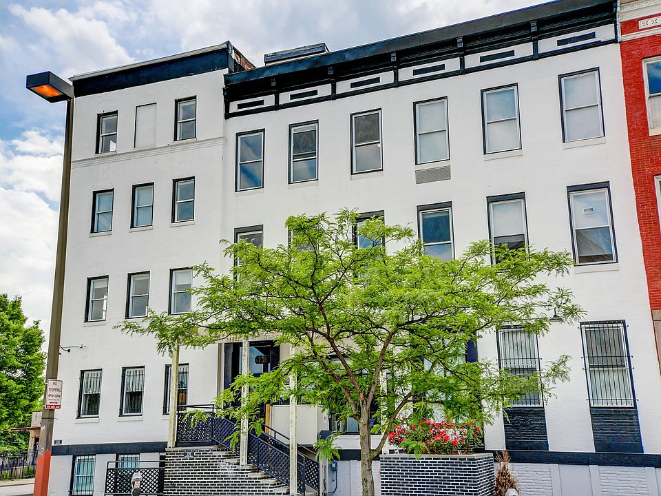 1st image of 231 E North Ave #10