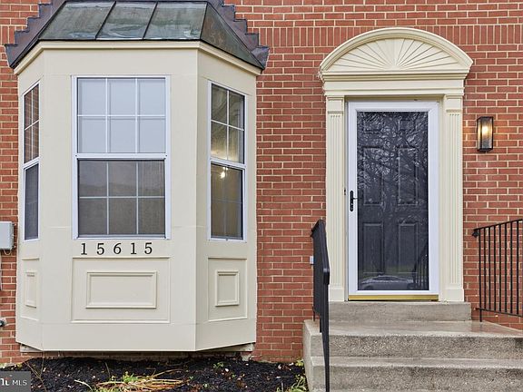 3rd image of 15615 Elsmere Ct