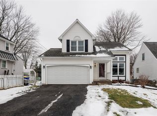 71 Laurelhurst Rd, Rochester, NY 14626