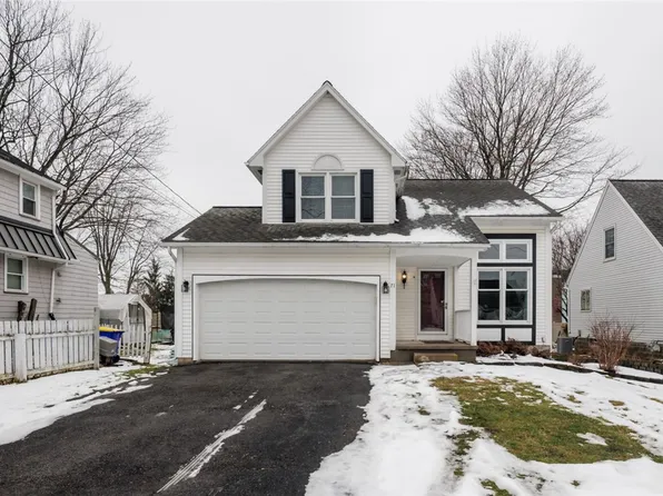 71 Laurelhurst Rd, Rochester, NY 14626