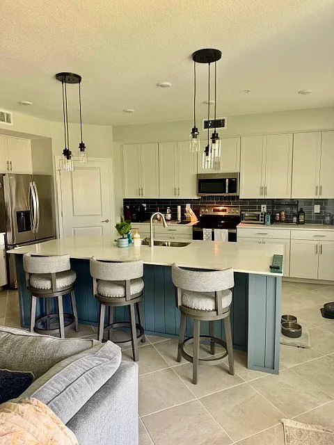 3 bed, 1800 sqft, $3,500 — Photo 2