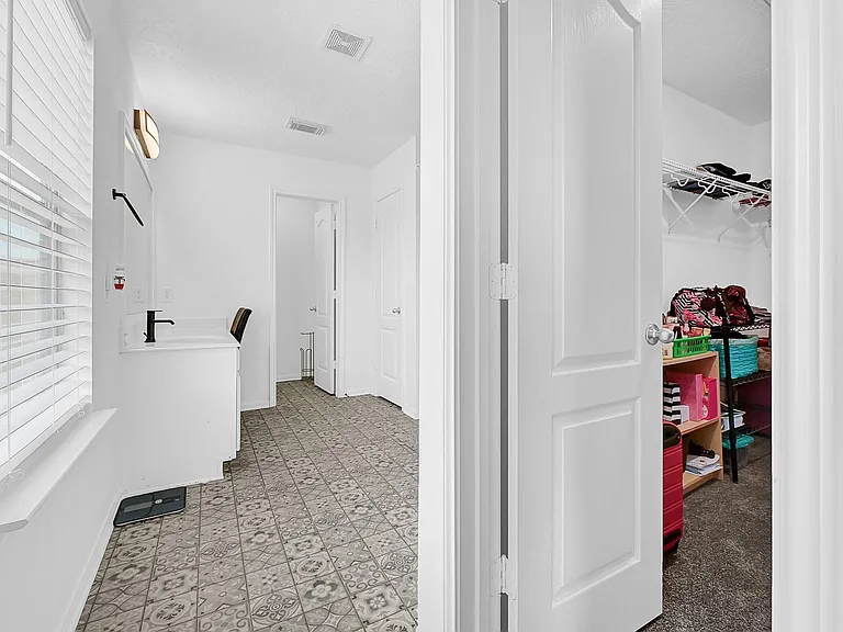 29207 Legends Hill Dr — Photo 11