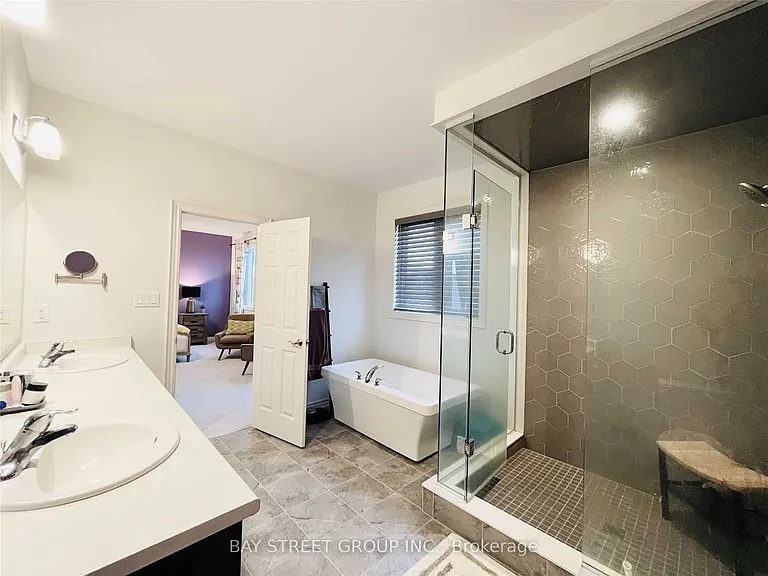 25 McIsaac Dr — Photo 14