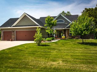 1705 Timber Ridge Dr, Port Byron, IL 61275