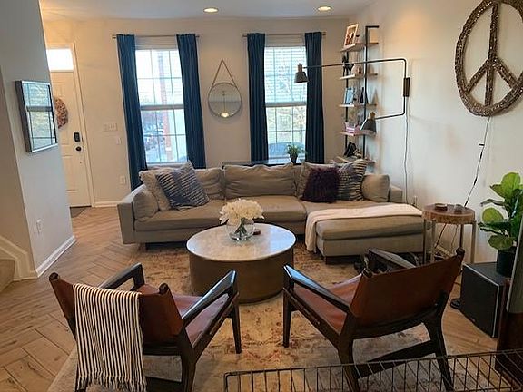Plenty of space for entertaining!