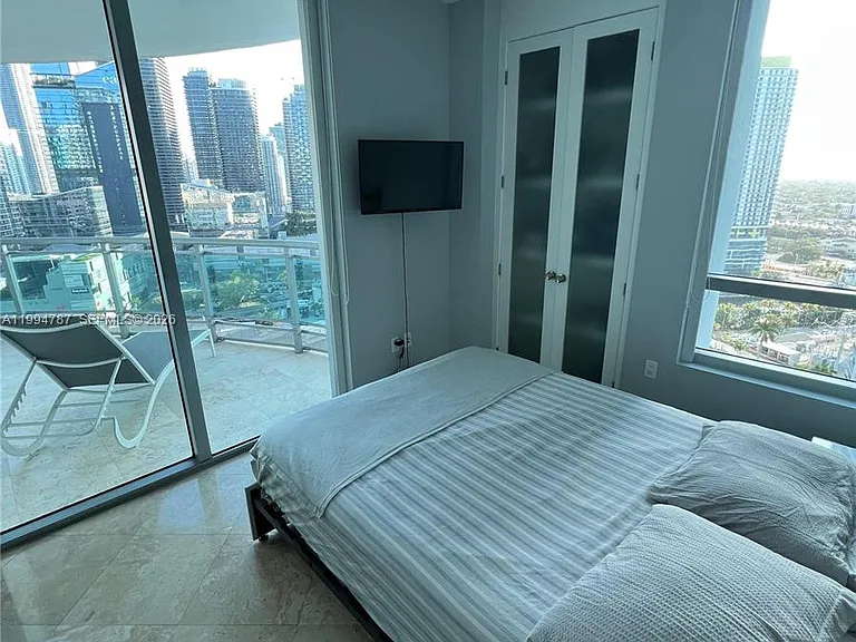 361 S Miami Ave — Photo 35