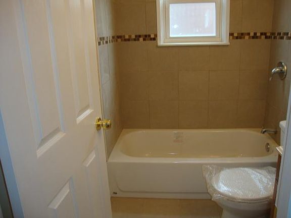 3rd image of 8357 Archer Ave