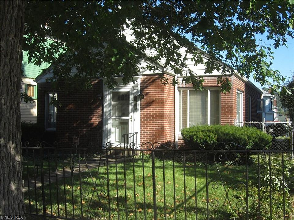 1st image of 1108 Virginia St