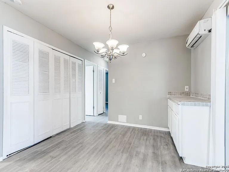 5830 Castle Yard — Photo 10