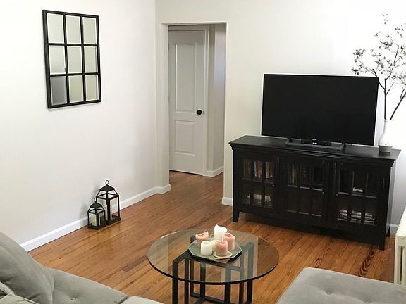 3rd image of 4021 61st St APT 1