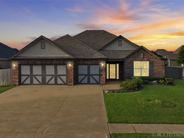 138 W 130th St S, Jenks, OK 74037