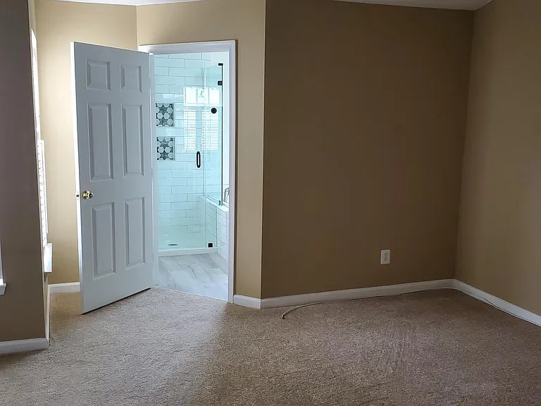 4940 Marshlake Ln — Photo 4