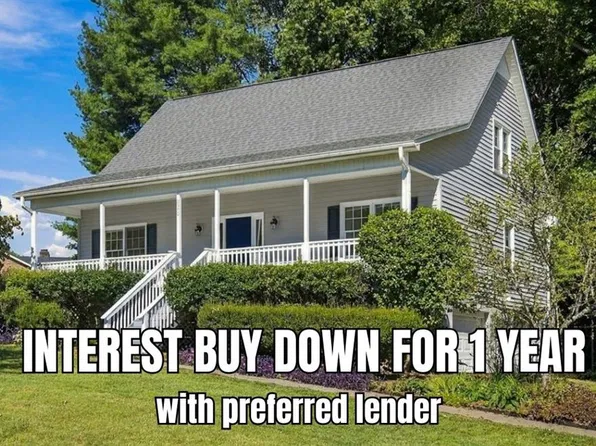 2370 Oakton Dr, Clemmons, NC 27012