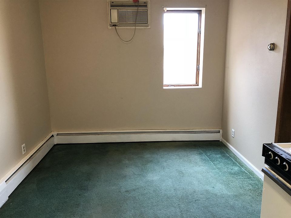 1st image of 504 1/2 Broadway St APT 4