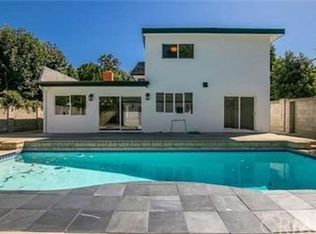 18043 Delano St, Encino, CA 91316