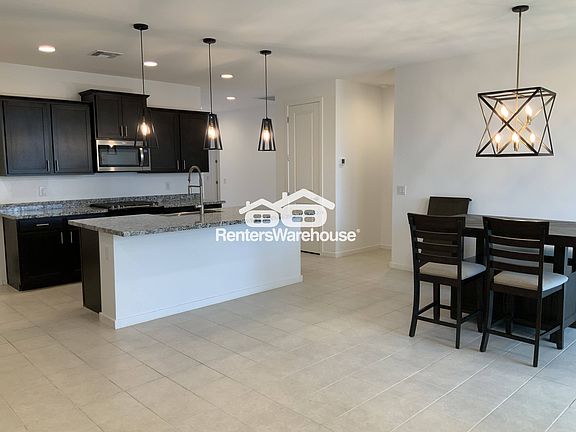 4th image of 3306 E Luna Dr