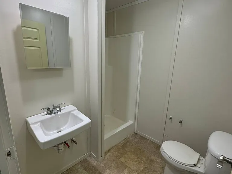 1416 Robin St — Photo 3