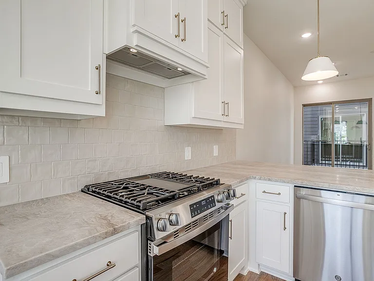 2820 Weisenberger St #102 — Photo 5