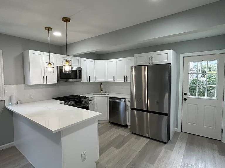 330-334 E 29th St #1 — Photo 5