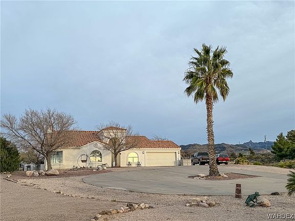 2nd image of 2048 Delaware Drive