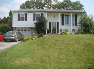 1786 Sagamore Dr, York, PA 17406