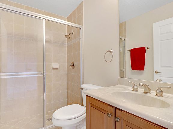 5th image of 2540 Gardens Pkwy
