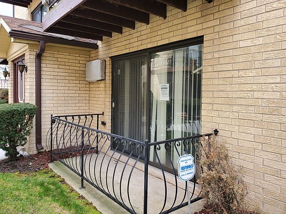 3rd image of 2147 N Harlem Ave