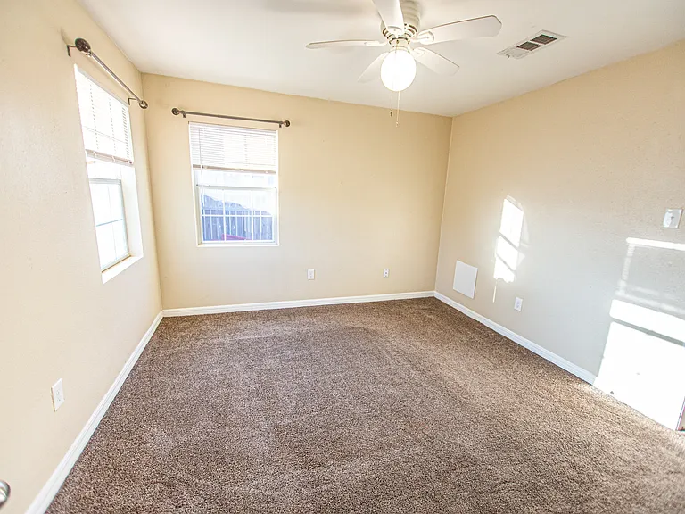 3624 Walnut Ave — Photo 10