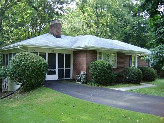 1st image of 1912 Eastwood Ln