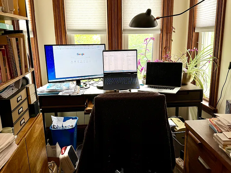 Main level office room.