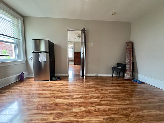 2nd image of 809 Greenwood Ave APT 2A