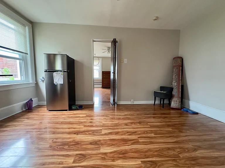 809 Greenwood Ave #2A — Photo 2