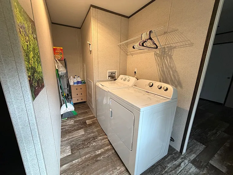 2148 W 28th Ct — Photo 6