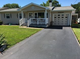 445 W Andrews St, Macon, IL 62544