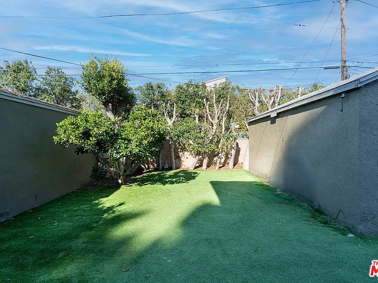 2522 Armacost Ave — Photo 55
