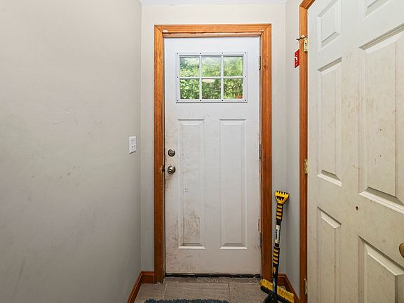 5th image of 90 West St