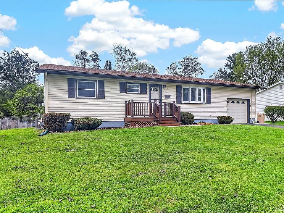 1st image of 21 Marilyn Dr