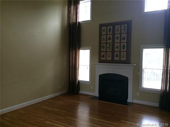 5th image of 9832 Arlington Oaks Dr