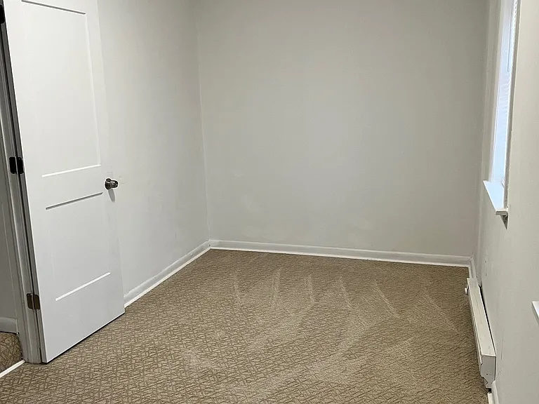 4946 N Broad St #3F — Photo 9
