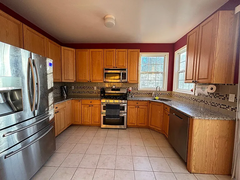 Shelley Cir — Photo 13