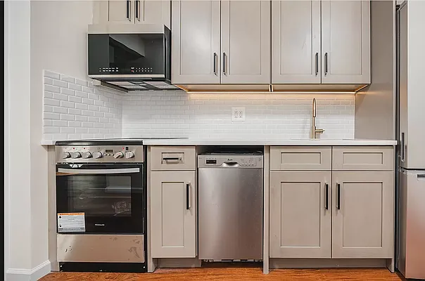 Rented by Brooklyn Group | media 18