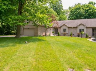 1637 Walnut Trce, Greenfield, IN 46140